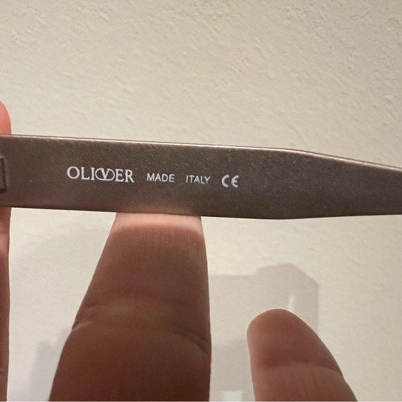 Oliver by Valentino 80’s Oval Vintage Sunglasses, Made in Italy - Picture 2 of 5